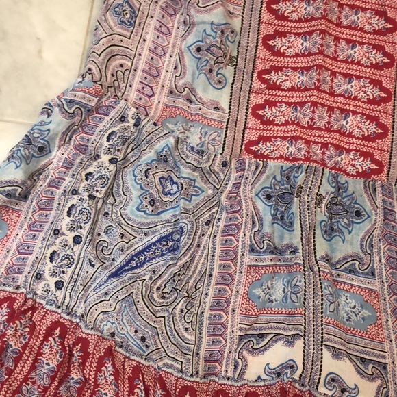 Size small BCBG Max Azria dress!Beautiful fabric!Worn a few times!Dry cleaned - Picture 5 of 7